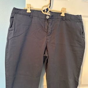 Style & company chinos.  Women’s 18W. Barely worn.